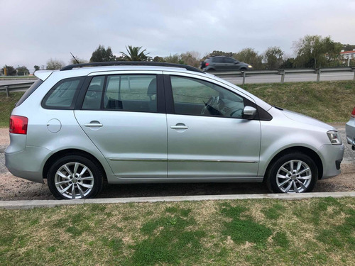 Volkswagen Suran 1.6 Highline 101cv 11c 2013