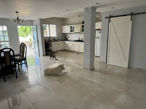 Venta Casa, Villa Ballester, 6 Ambientes, Pileta