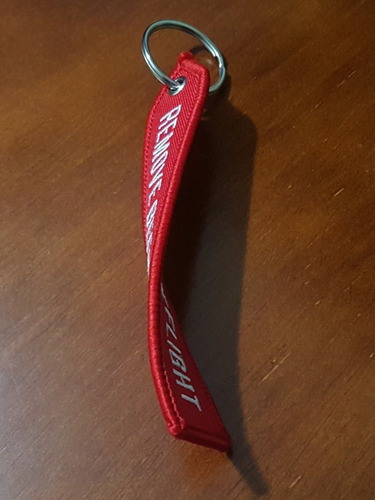 Imagem 4 de 4 de Chaveiro Remove Before Flight Bordado - Aviador Vermelho Und