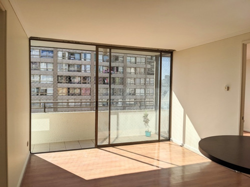 Arriendo Departamento-2 Cuadras Del Metro Santa Lucia 2d/2b