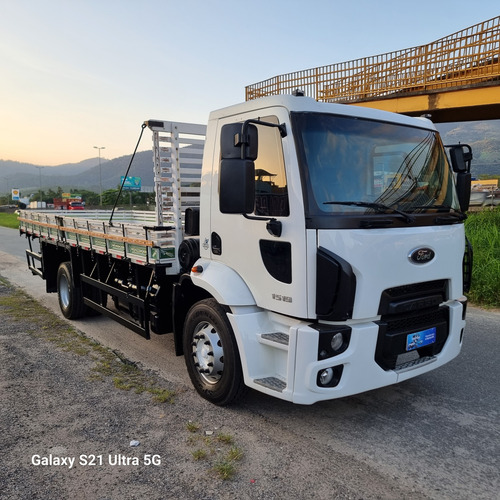 Ford Cargo Modelo 1519 Ano 2014 Na Carroceria Com Ar