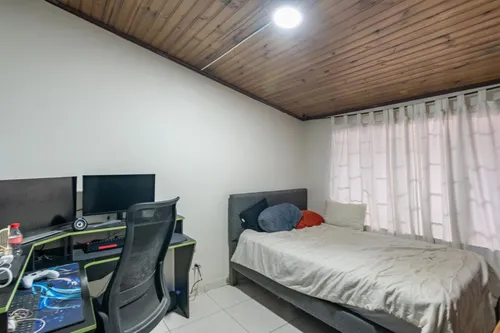Casa En Venta En Los Naranjos. Cod V21519