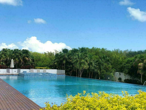 Lujoso Departamento En Venta En Zona Hotelera De Cancun
