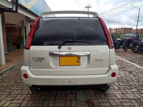 Nissan X-Trail 2.5cc MT AA 4X4