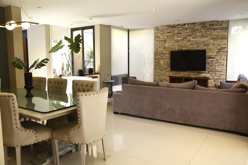 Imagen 5 de 20 de Casa - Barrio Parque Leloir