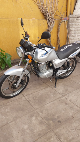 Suzuki En 125