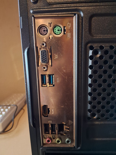 Pc Amd A8 7600. 16gb Ram. Ssd 480gb. Wifi. Win 11. 11. (Usado)