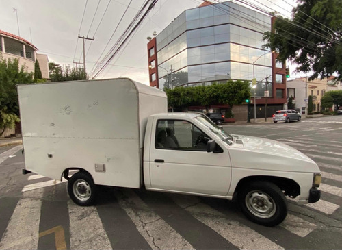 Imagen 4 de 12 de Nissan Np300 Estaquitas