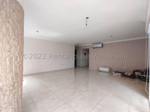 Apartamento En Venta En San Isidro Maracay Aragua 23-1894 Irrr
