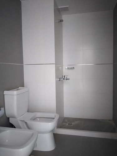 Imagen 9 de 18 de Monoambiente Con Amenities, Nuevo, Bv Artigas Y Maldonado, Piscina, Gim, Barbacoa, Renta !!