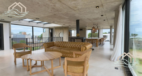 Casa En Costa Esmerala