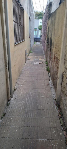 Casa En Ph En Venta - 2 Dormitorios 2 Baños - 60mts2 - Castelar