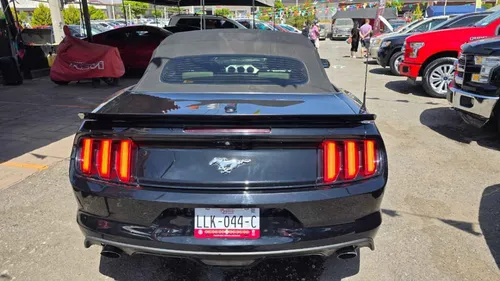 Ford Mustang 2p Coupé EcoBoost L4/2.3/T Aut