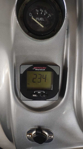 Imagem 5 de 11 de Focker 240 C/ Mercury 200hp Optimaxd Ano0 2007