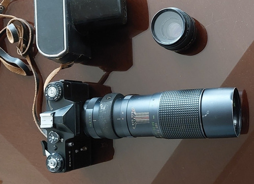 Imagen 5 de 10 de Camara Antigua Zenit Con Lente Super Carenar 1:55 F=300mm