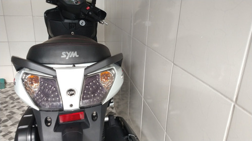 Imagem 2 de 10 de Citycom 300i 2019