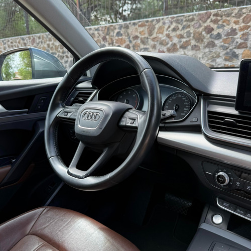Audi Q5 2.0 L T Dynamic Dsg