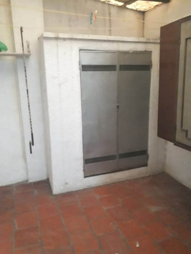 Imagen 10 de 11 de 2 Amb Con Dependencia, Balcon Y Patio - Centro- Con Renta