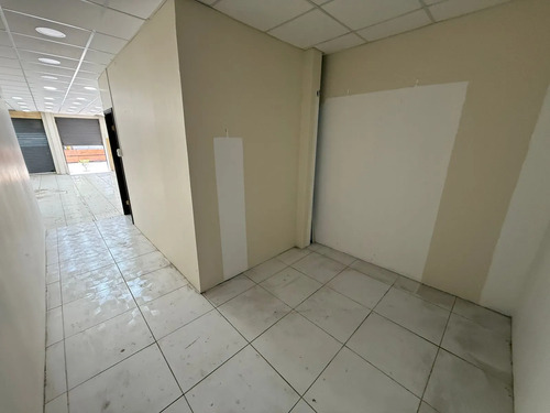 Local Remodelado De 95m2 En San Felipe Excelente Visibilidad