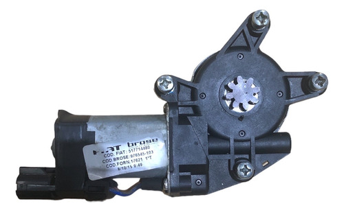 Motor Elevador Vidrio Derecho/copiloto Ram 700 Mod 2015-20 (Usado)