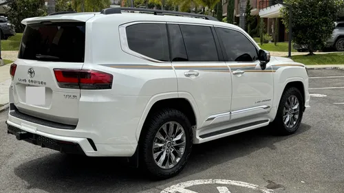 Toyota Land Cruiser Lc300 Vx-r 2024 Diésel Oman Aerokit