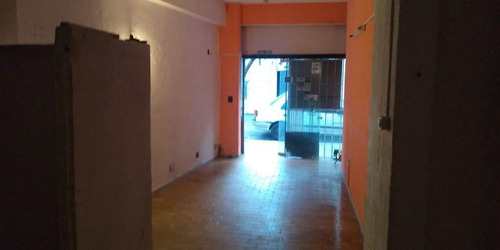 Alquiler O Venta - Local - Balvanera Calle Saavedra A Metros De Av Belgrano Y Av Jujuy