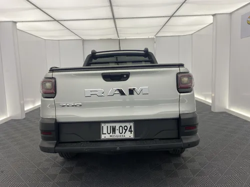 RAM 700 1.4 SLT MT