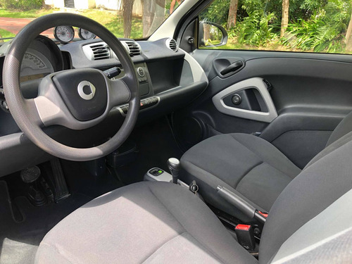 Imagen 9 de 12 de Smart Fortwo 2015 1.0 Coupe Black&white L3 At