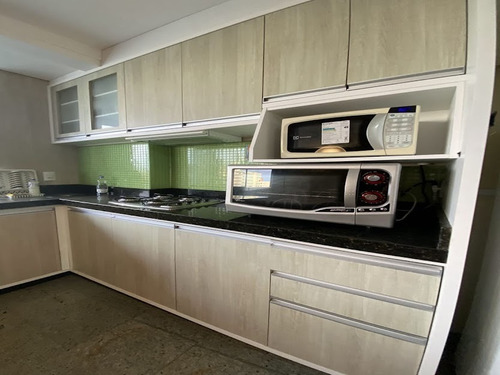 Departamento Amueblado A La Venta En Bombas, Bombinhas. Brasil