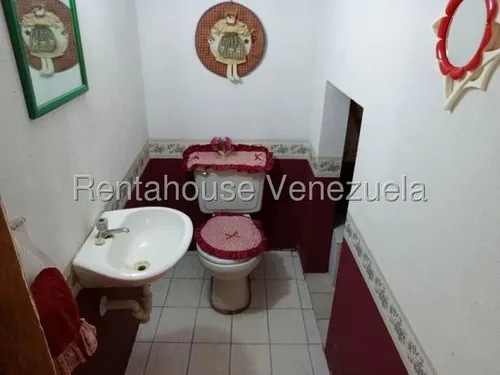 Casa En Venta Avila Es25-8442