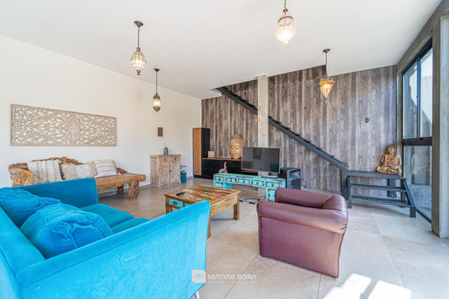 Venta - 2 Casas Con Gran Parque Y Pileta - Zona Pompeya