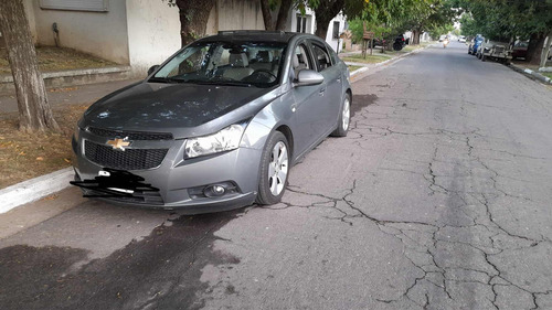 Chevrolet Cruze 1.8 Ltz Mt 4 p