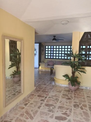 Hermosa, Grande Y Fresca Casa A Siete Minutos De La Playa