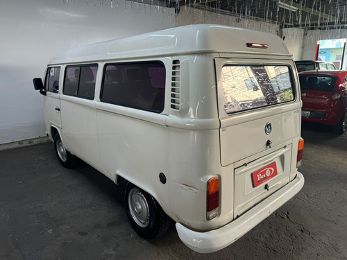 Volkswagen Kombi 1.4 Lotação Total Flex 3p