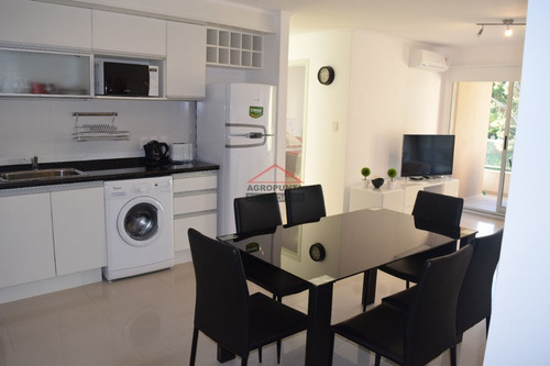 A Pasos De Playa Brava Con Servicios- Ref: 2865