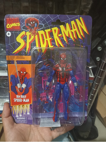 Ben Reilly Spiderman Retro Marvel Legends 