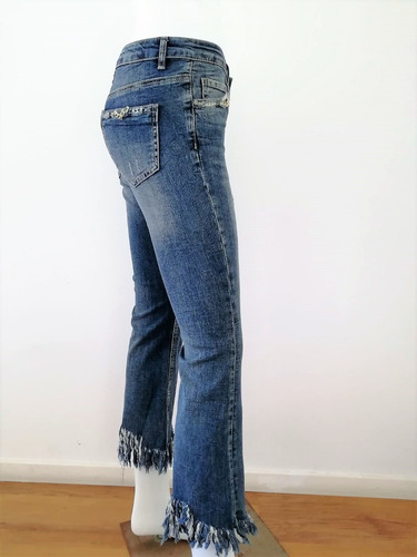 Imagen 2 de 7 de Jeans Italianos Alicrados Desfelcado Abajo Cadenas