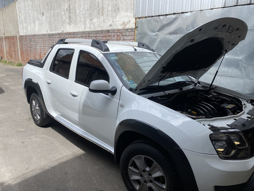Renault Duster Oroch 2.0 Outsider Plus