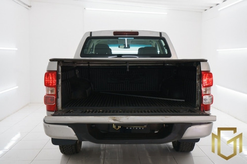 Imagem 11 de 15 de Chevrolet S10 Ls Cd 2.8 Tdi 2018 Prata