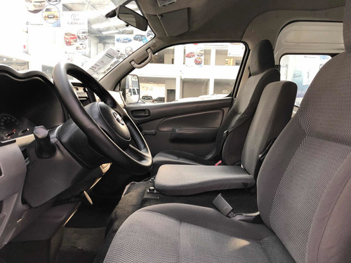 Imagen 11 de 13 de Nissan Urvan 2017 2.5 Panel Ventanas Amplia Mt