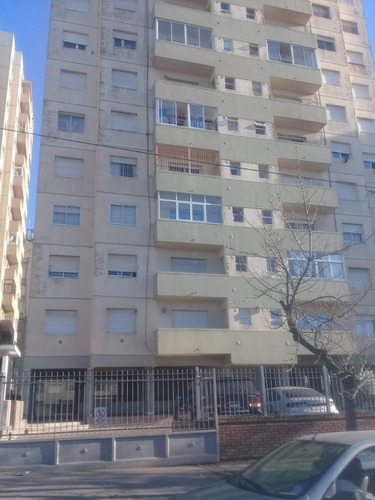 Imagen 10 de 11 de Departamento 4 Ambientes A La Calle Con Balcon Y Cochera