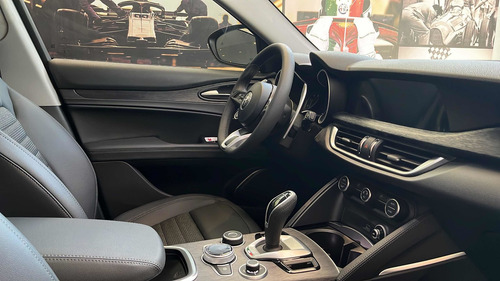 Imagen 3 de 10 de Alfa Romeo Stelvio Stelvio Veloce My 2023