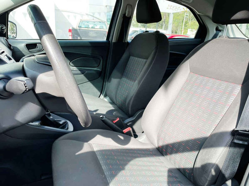 Imagen 8 de 14 de Ford Figo 2018 4p Impulse L4/1.5 Man A/a