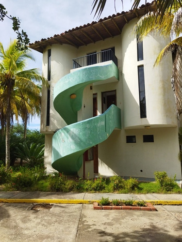 Imagen 6 de 18 de Infraestructura De Hotel Frente A Playa El Agua, 92 Hab, Para Remodelar Y Equipar.