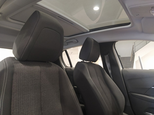Imagen 23 de 23 de Peugeot 208 Allure