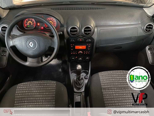 Imagem 7 de 10 de Renault Sandero Expression Hi-flex 1.0 16v 5p Flex 2014