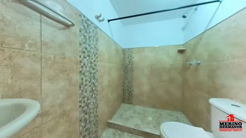 Casa En Arriendo En Medellín - La Floresta