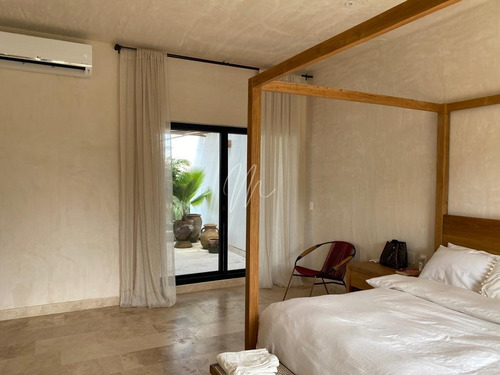 Casa En Venta Con O Sin Muebles En Cancun, Lagos Del Sol
