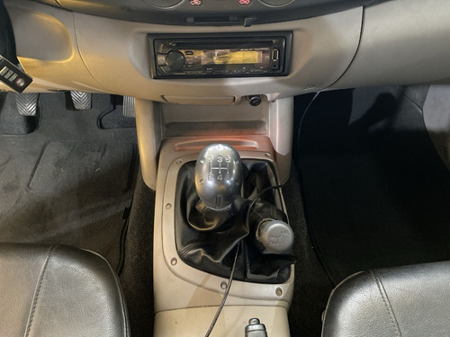 Imagen 22 de 25 de Mitsubishi L200 2.5l