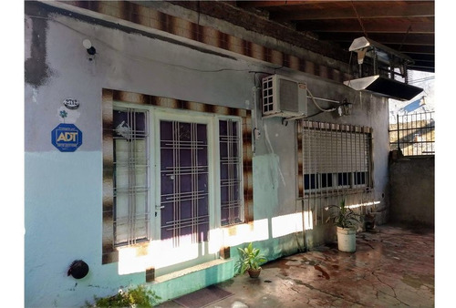 Imagen 2 de 30 de Venta Multifamiliar 3 Ph Con Cochera La Tablada